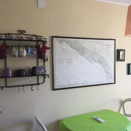 La מלון דירות 4*